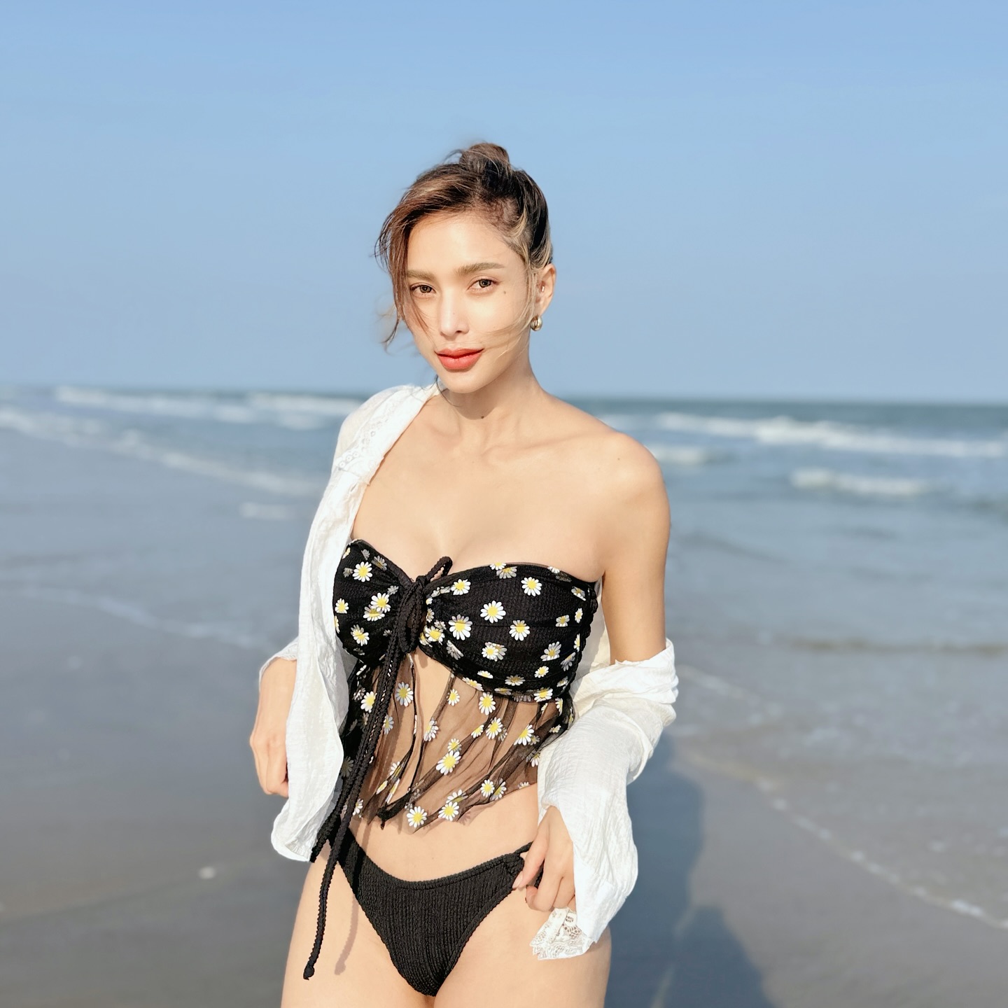 อุ้ม ลักขณา