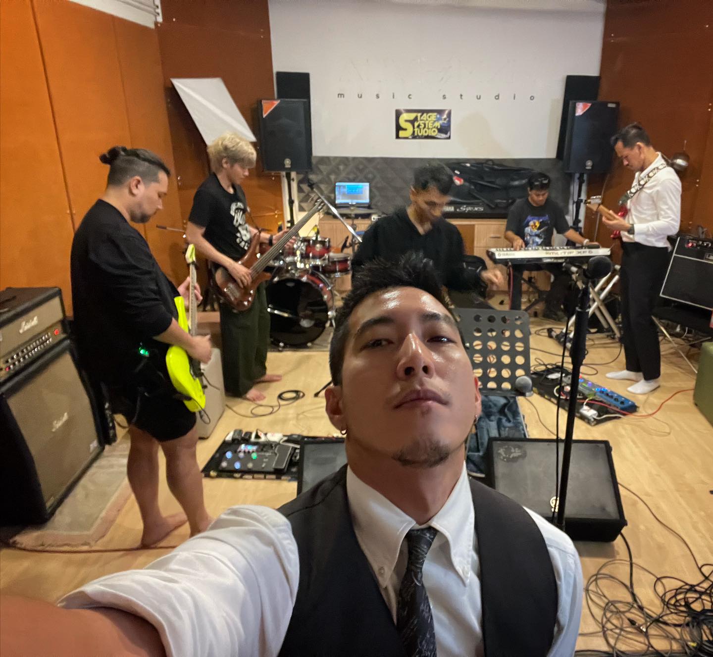 โตโน่ ภาคิน