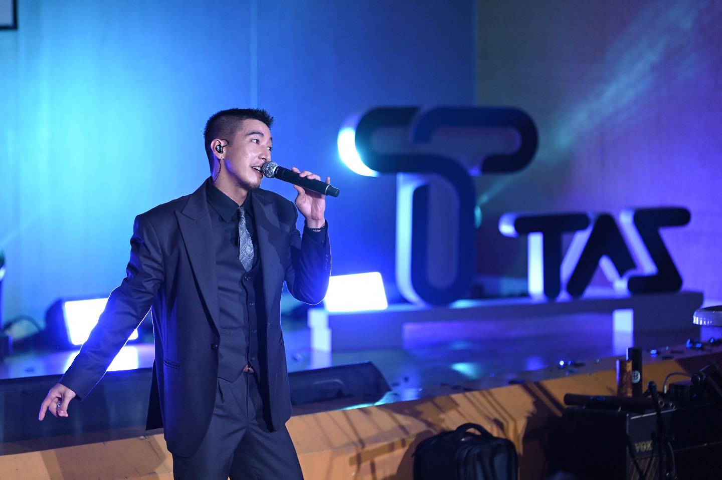 โตโน่ ภาคิน