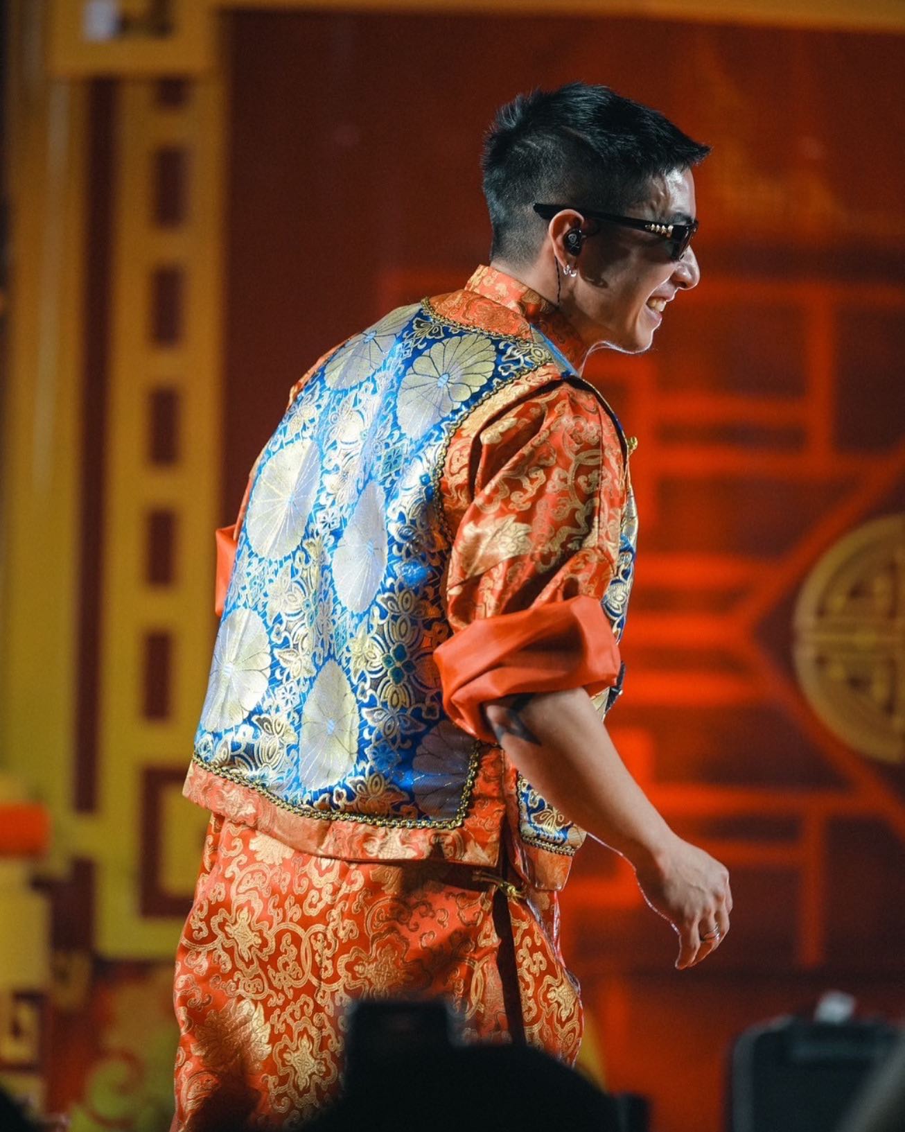 โตโน่ ภาคิน