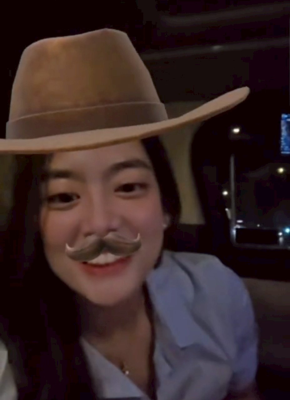 ดีเจเพชรจ้า - น้องเนปจูน