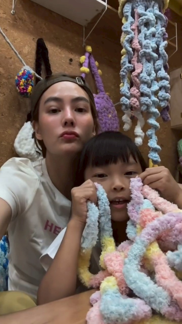 เจนี่ น้องโนล่า