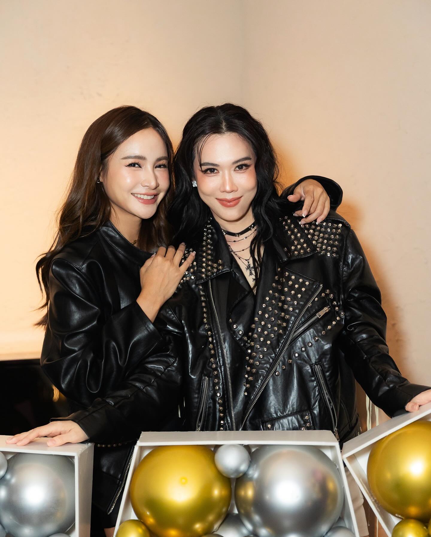 เมย์ เฟื่องอารมย์