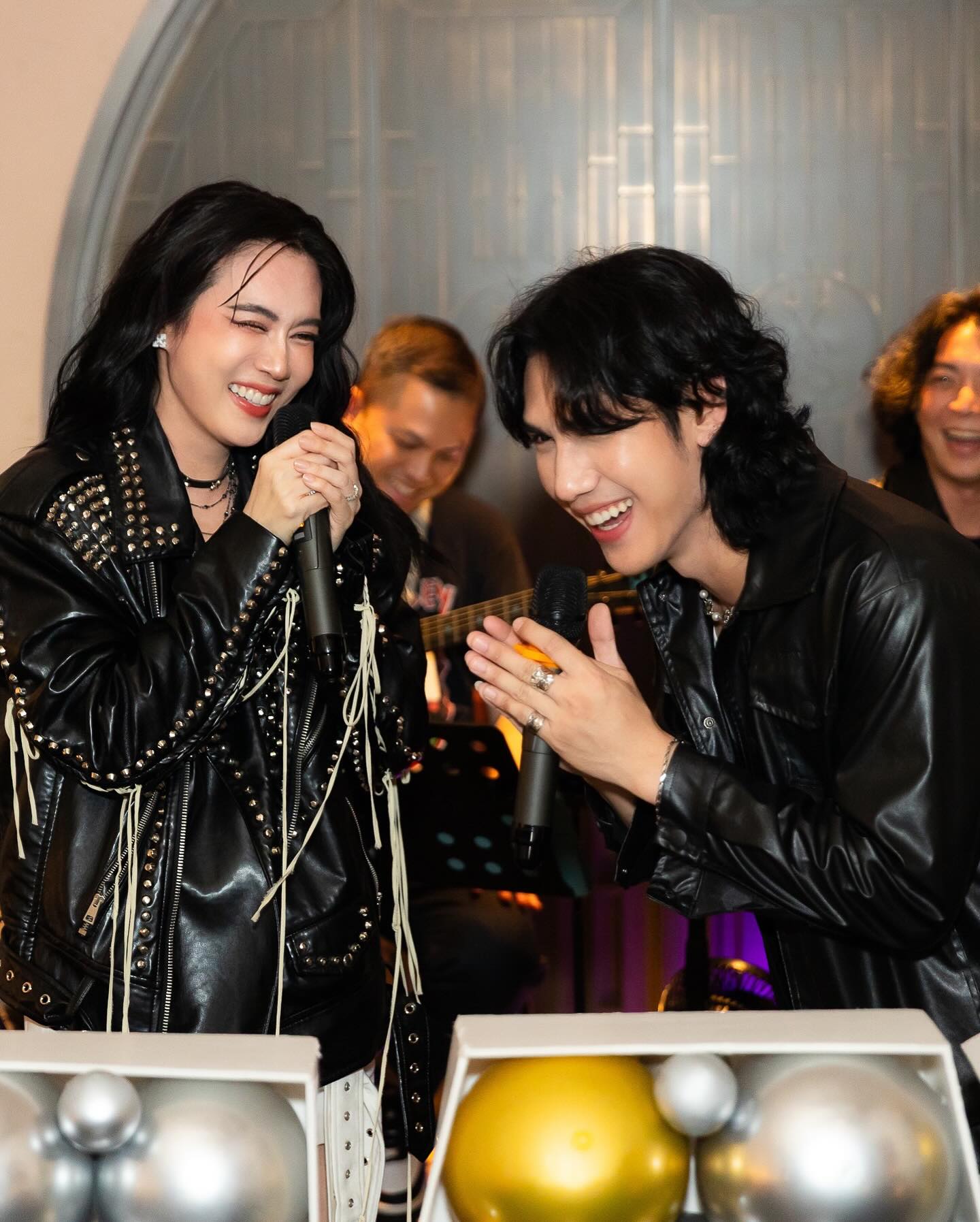 เมย์ เฟื่องอารมย์