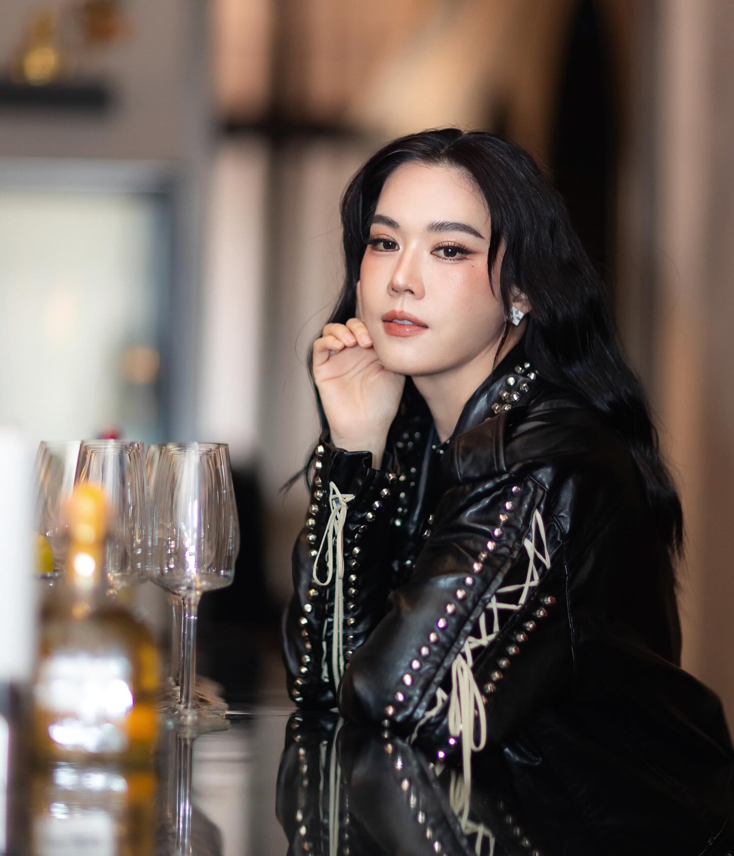 เมย์ เฟื่องอารมย์