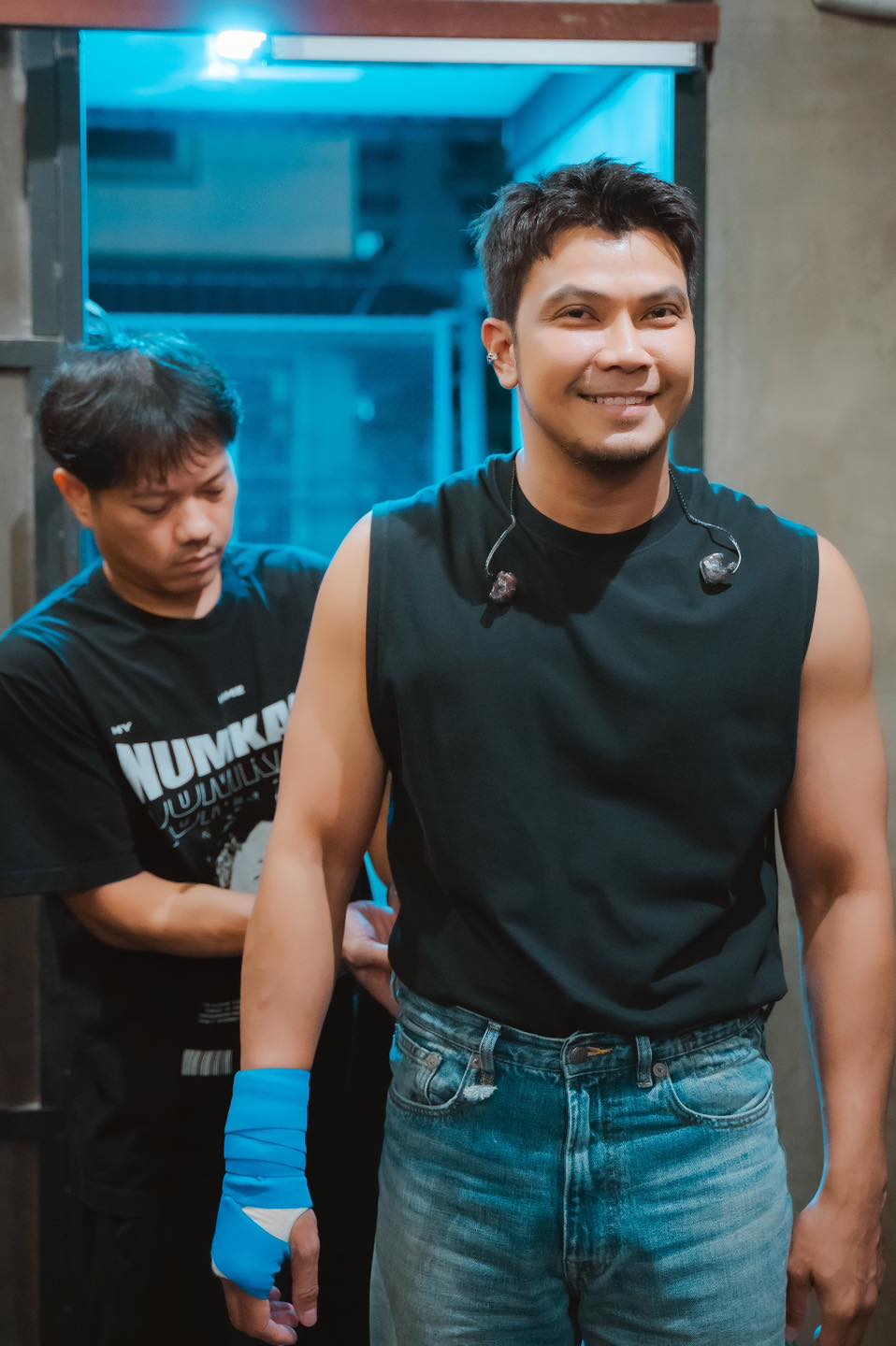 หนุ่ม กะลา