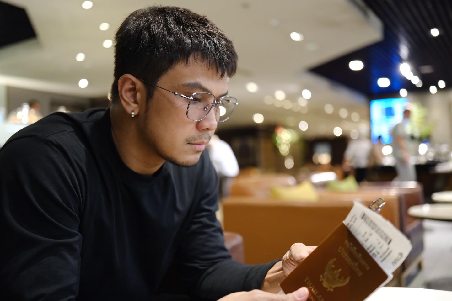 หนุ่ม กะลา