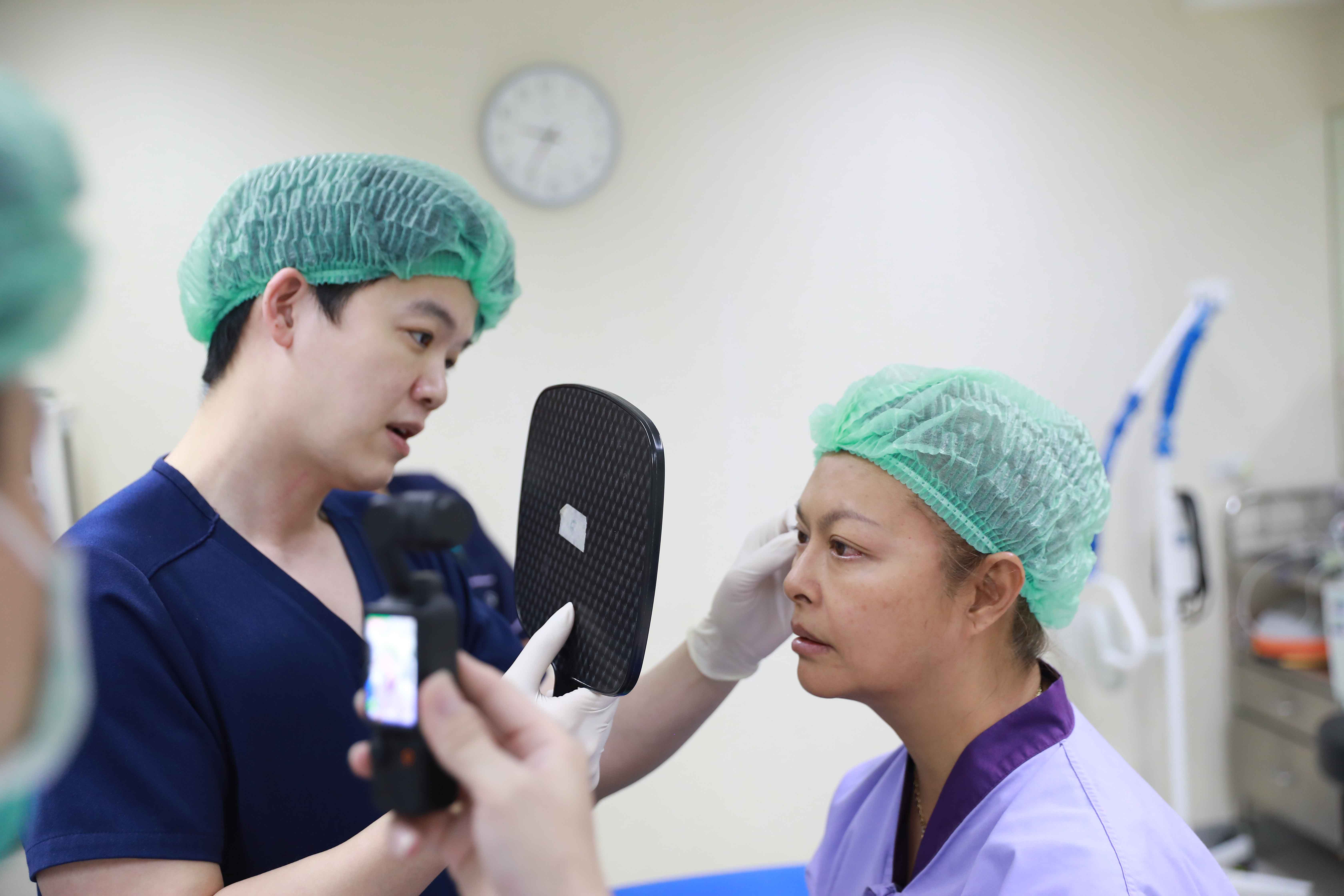 แชมเปญ เอ็กซ์