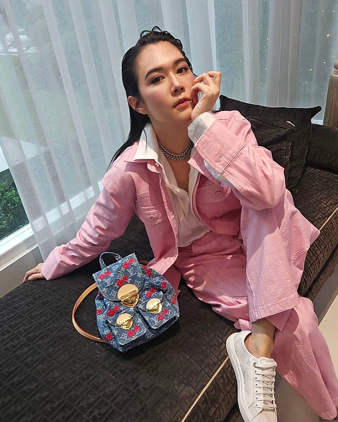 เมย์ เฟื่องอารมย์