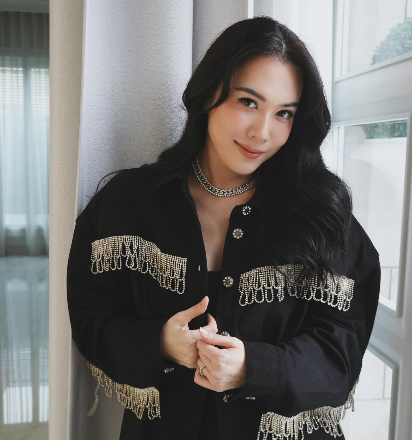 เมย์ เฟื่องอารมย์