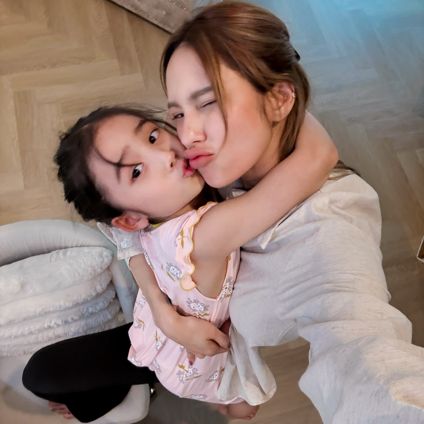 อุ้ม ลักขณา - น้องดิสนีย์