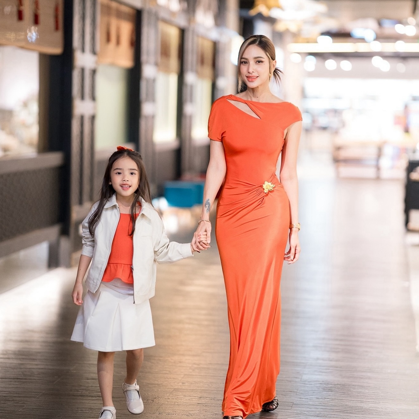 อุ้ม ลักขณา - น้องดิสนีย์