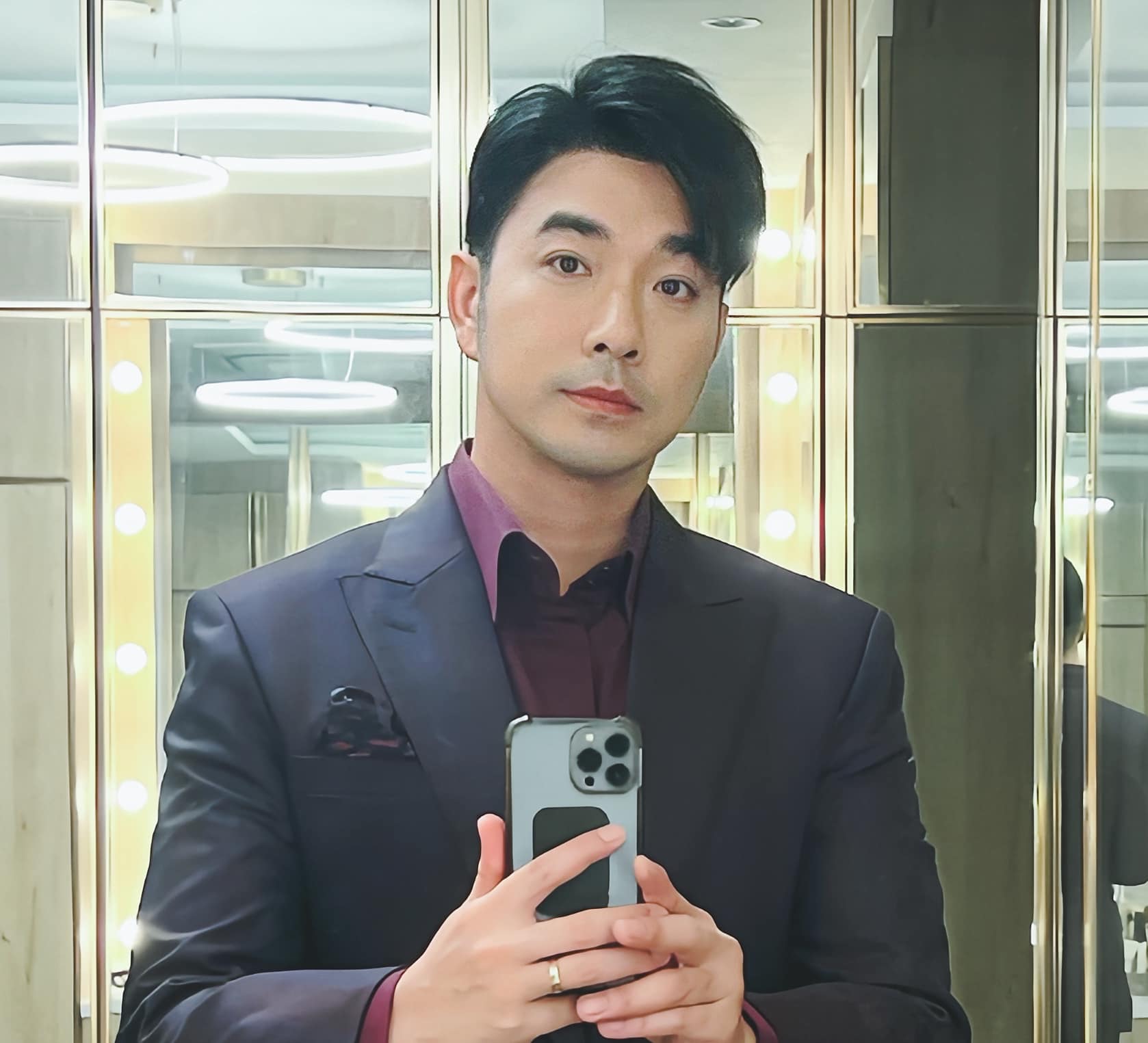 เจมส์ เรืองศักดิ์