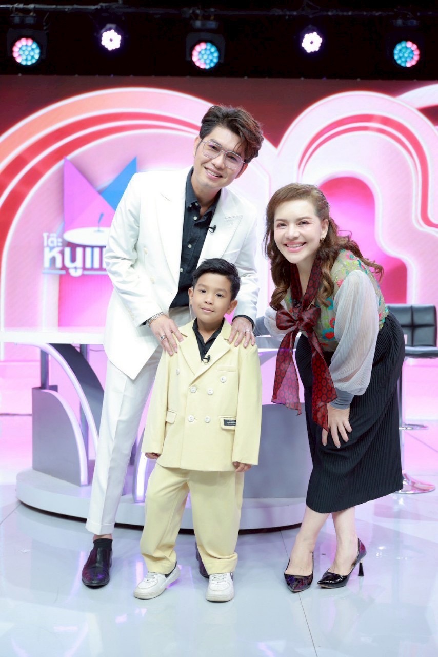 กุ้ง สุทธิราช