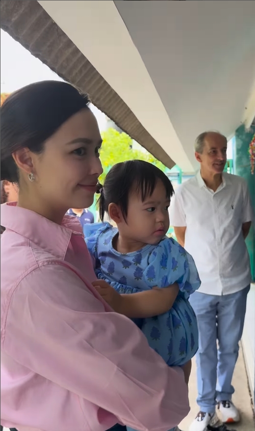 น้องเอลิเซีย