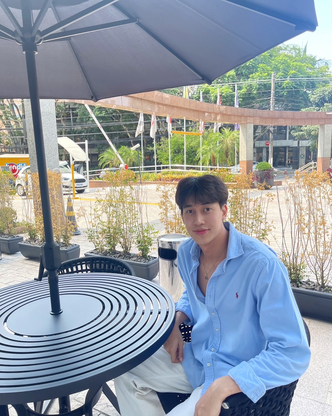 เชลล์ ธกฤต