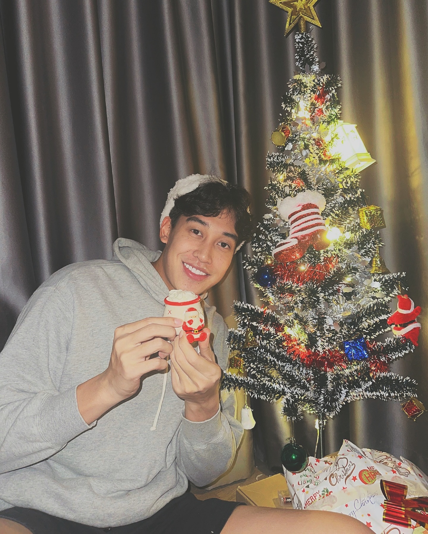 เชลล์ ธกฤต