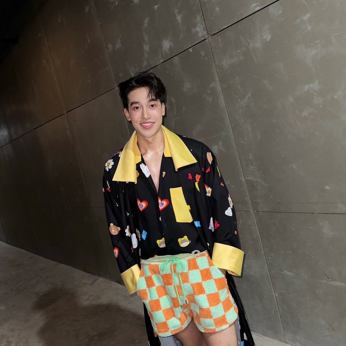 เชลล์ ธกฤต