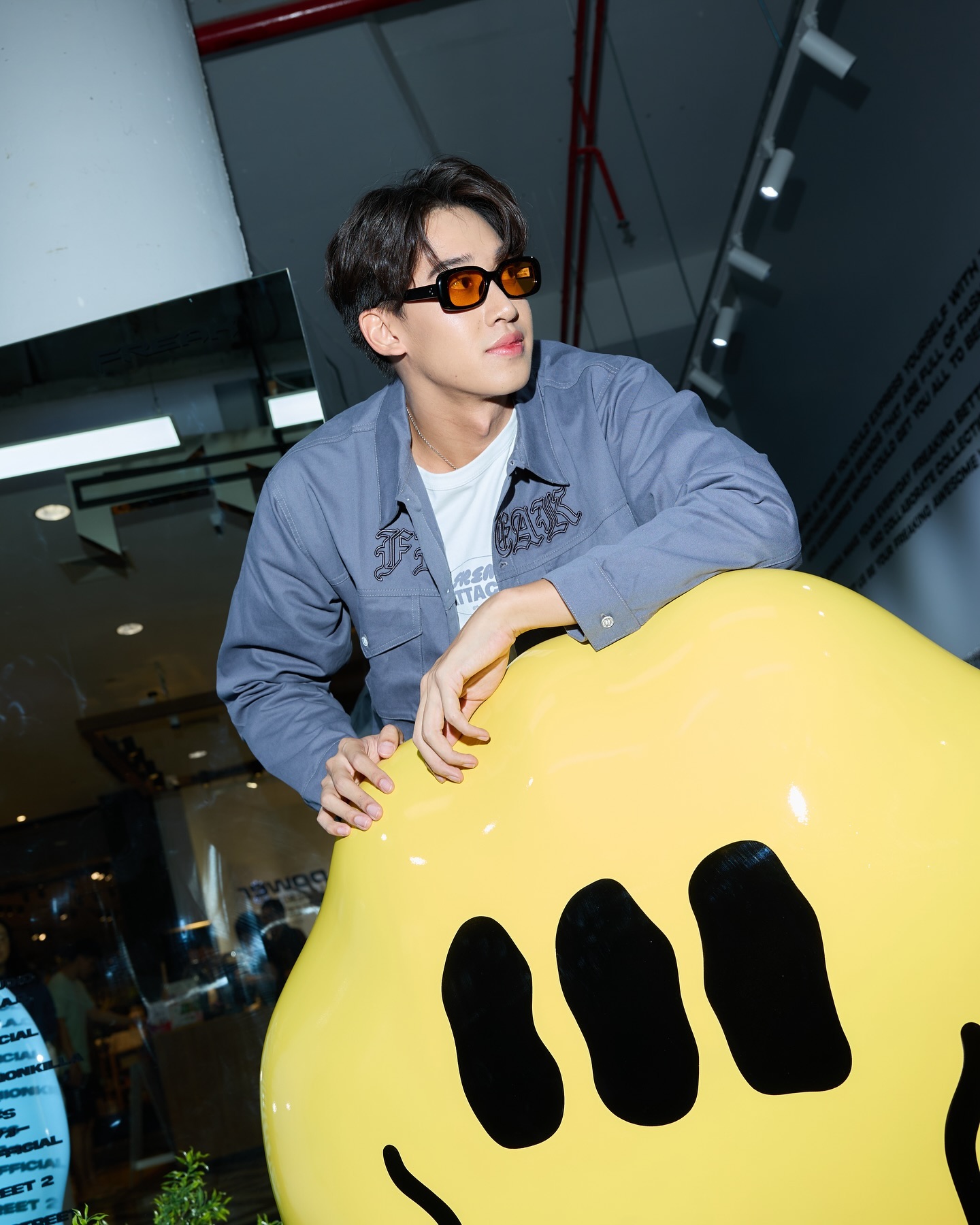 เชลล์ ธกฤต