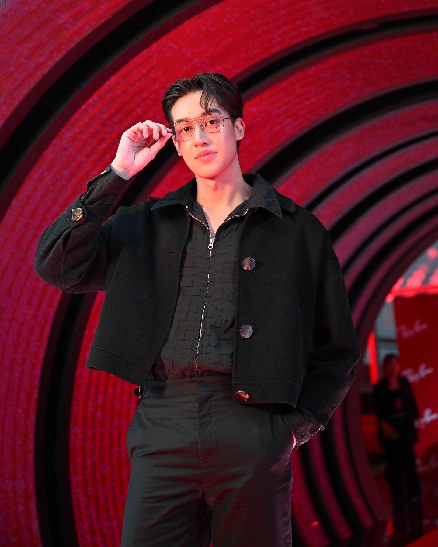 เชลล์ ธกฤต