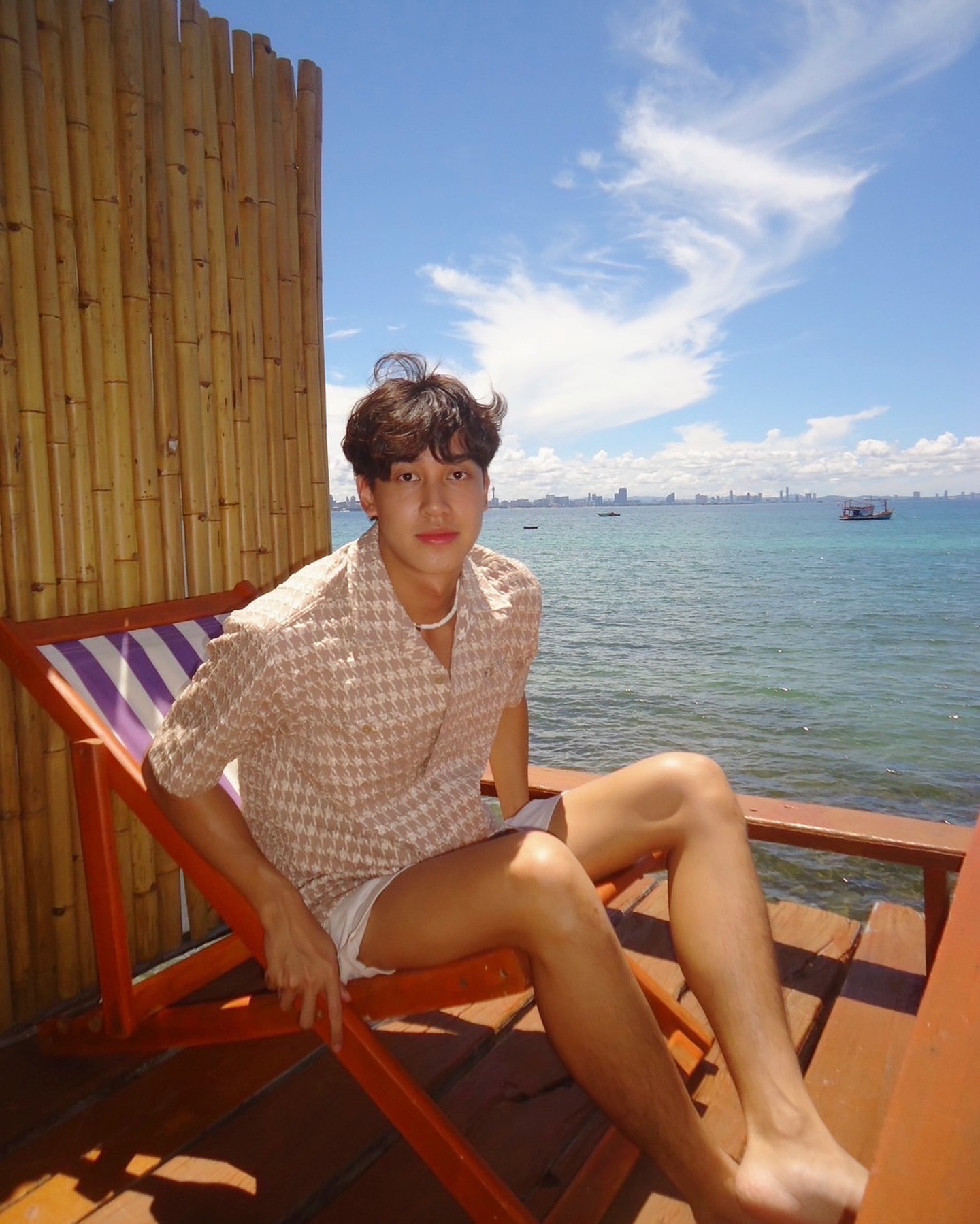 เชลล์ ธกฤต