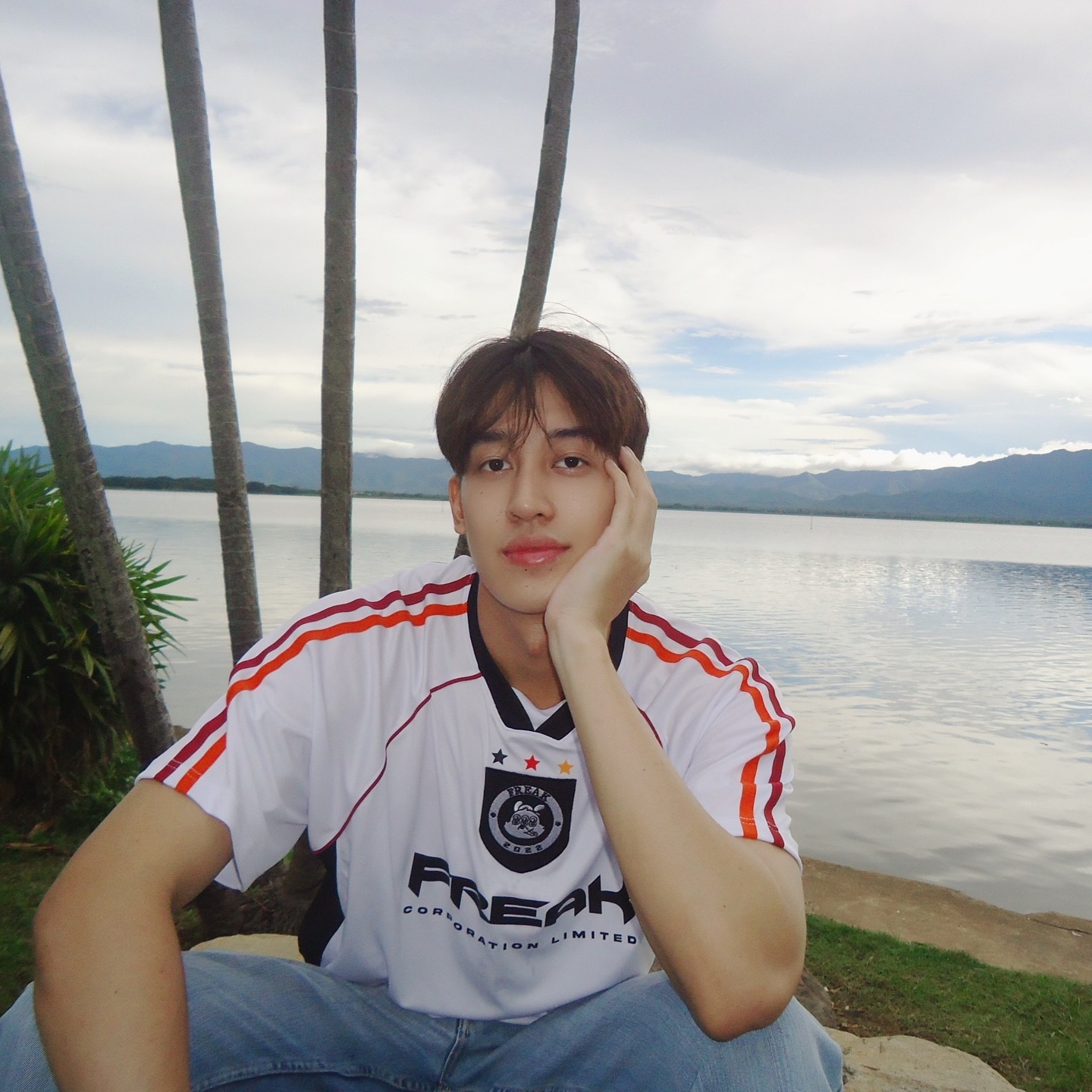 เชลล์ ธกฤต