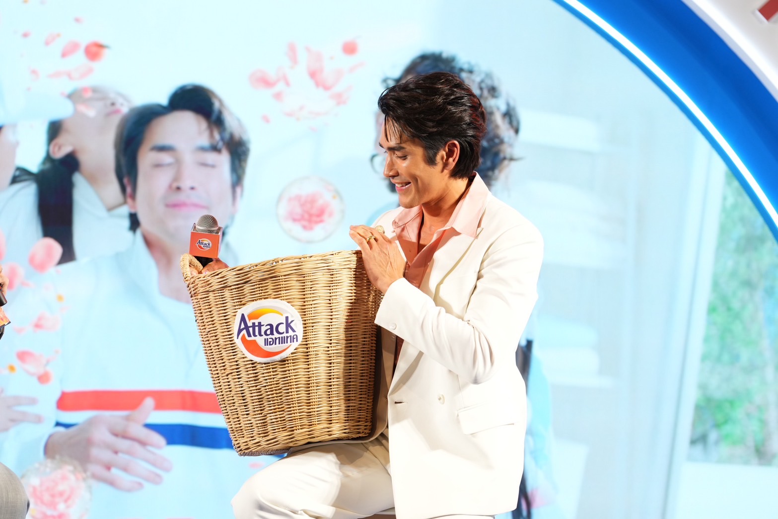 ณเดชน์ ญาญ่า