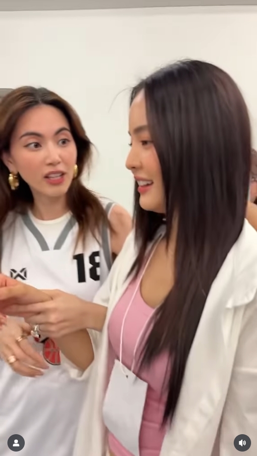 โบว์ ใหม่