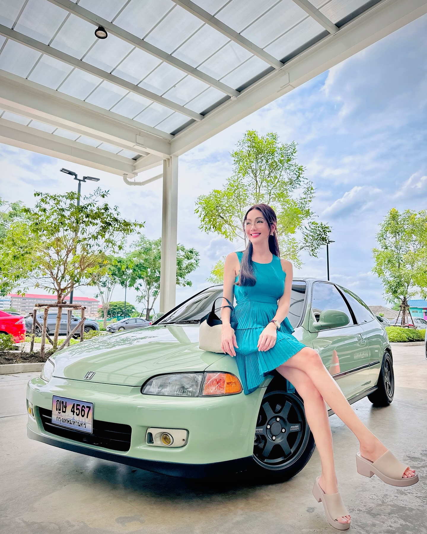 อ๋อม สกาวใจ