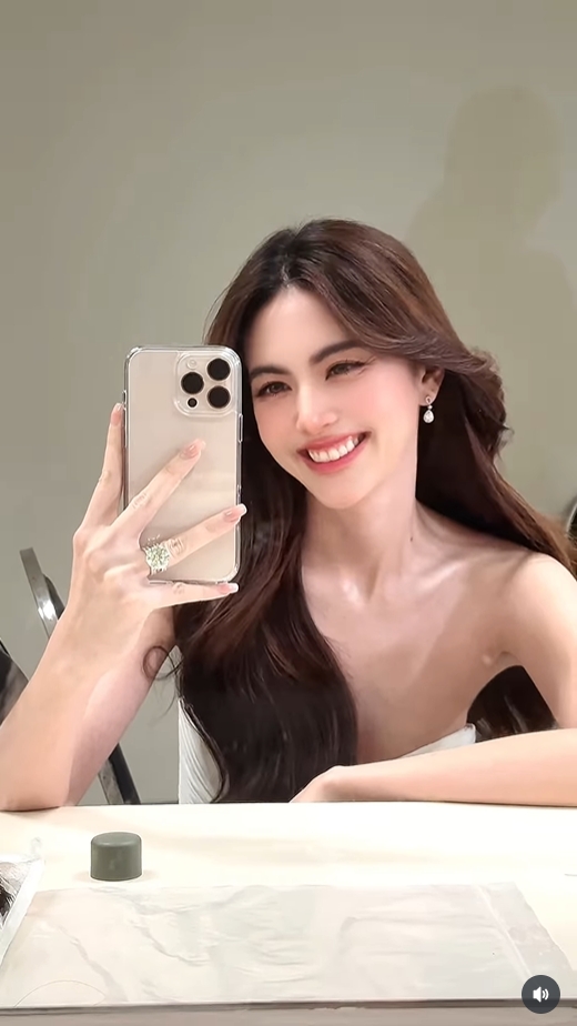 ใหม่ ดาวิกา