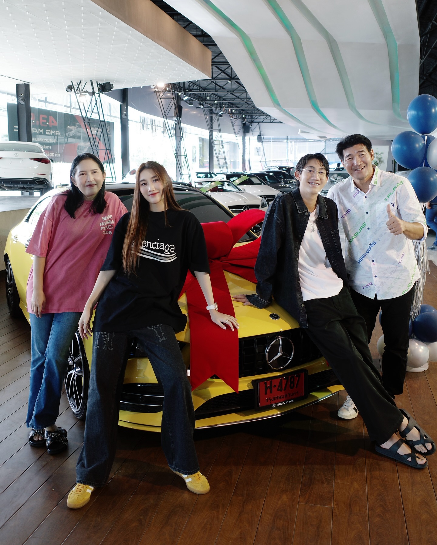 เบสท์ รักษ์วนีย์