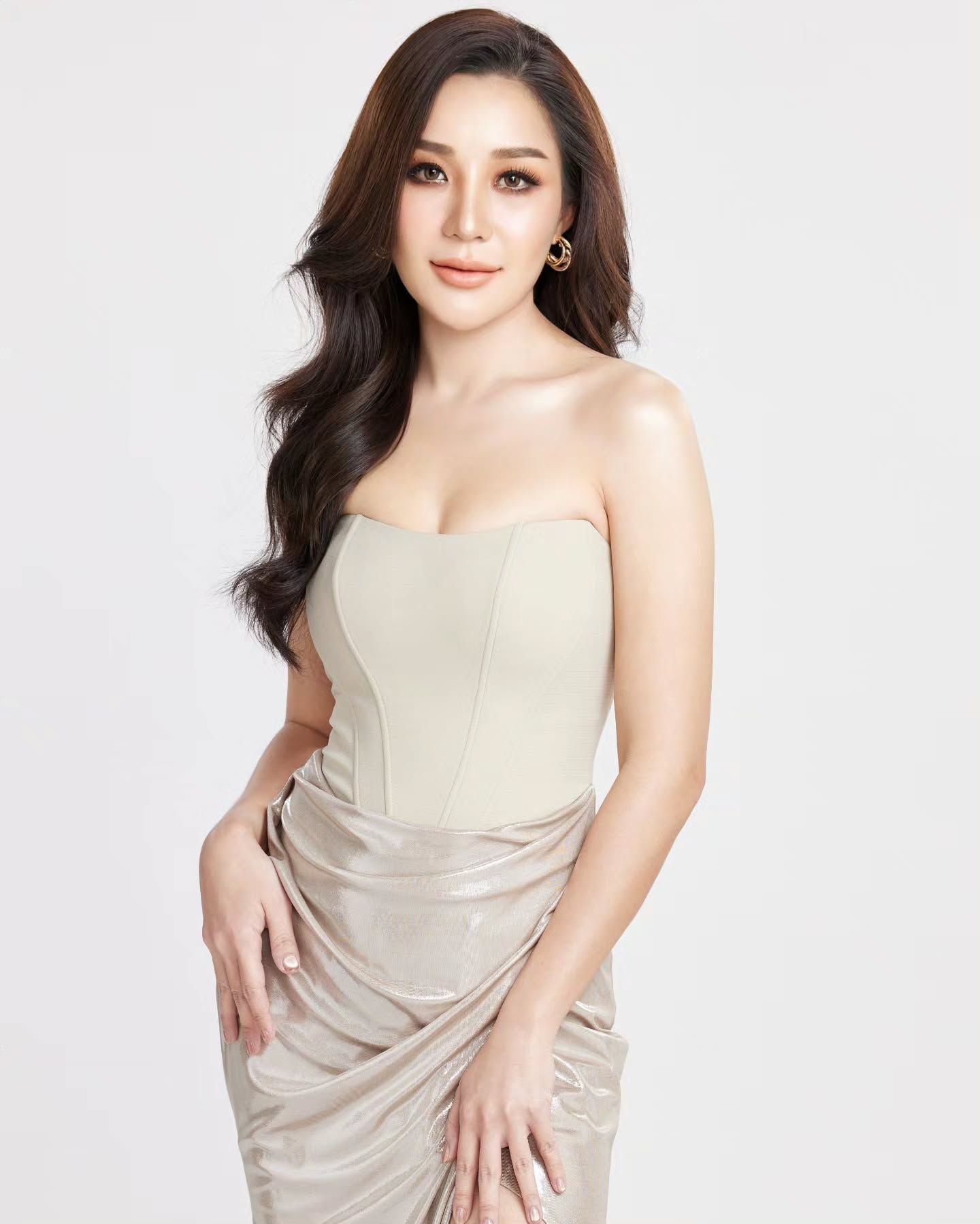 เอ็ม บุษราคัม