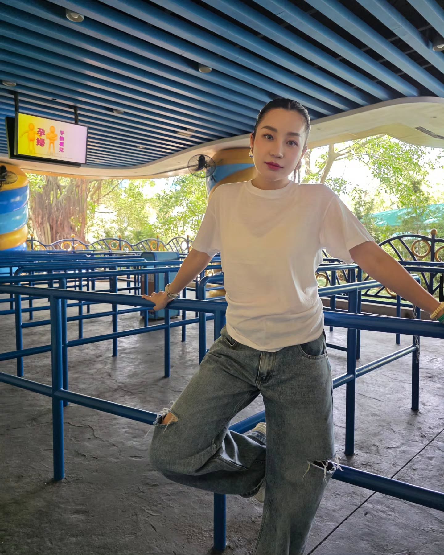 เอ็ม บุษราคัม