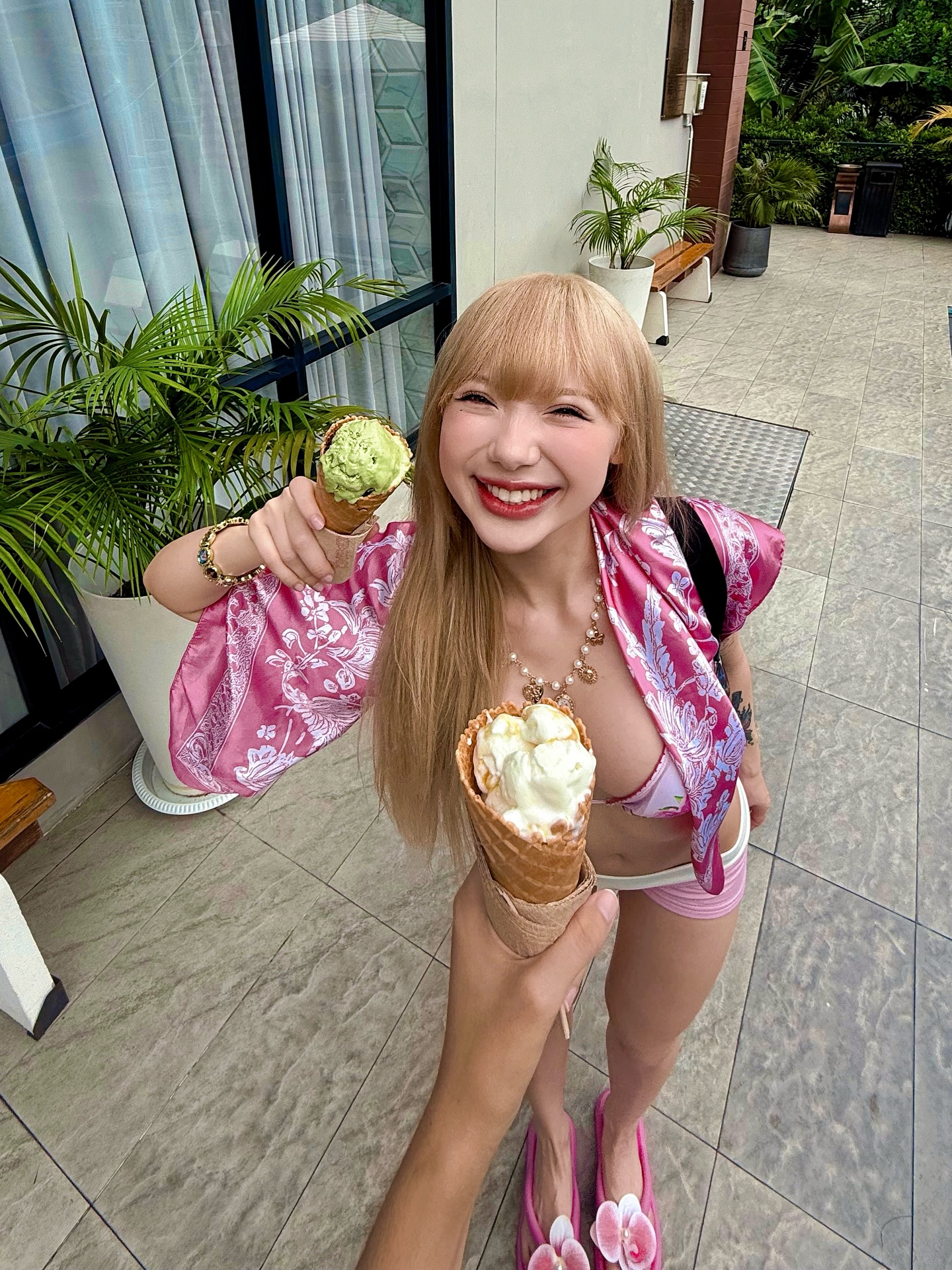 พลอยชมพู