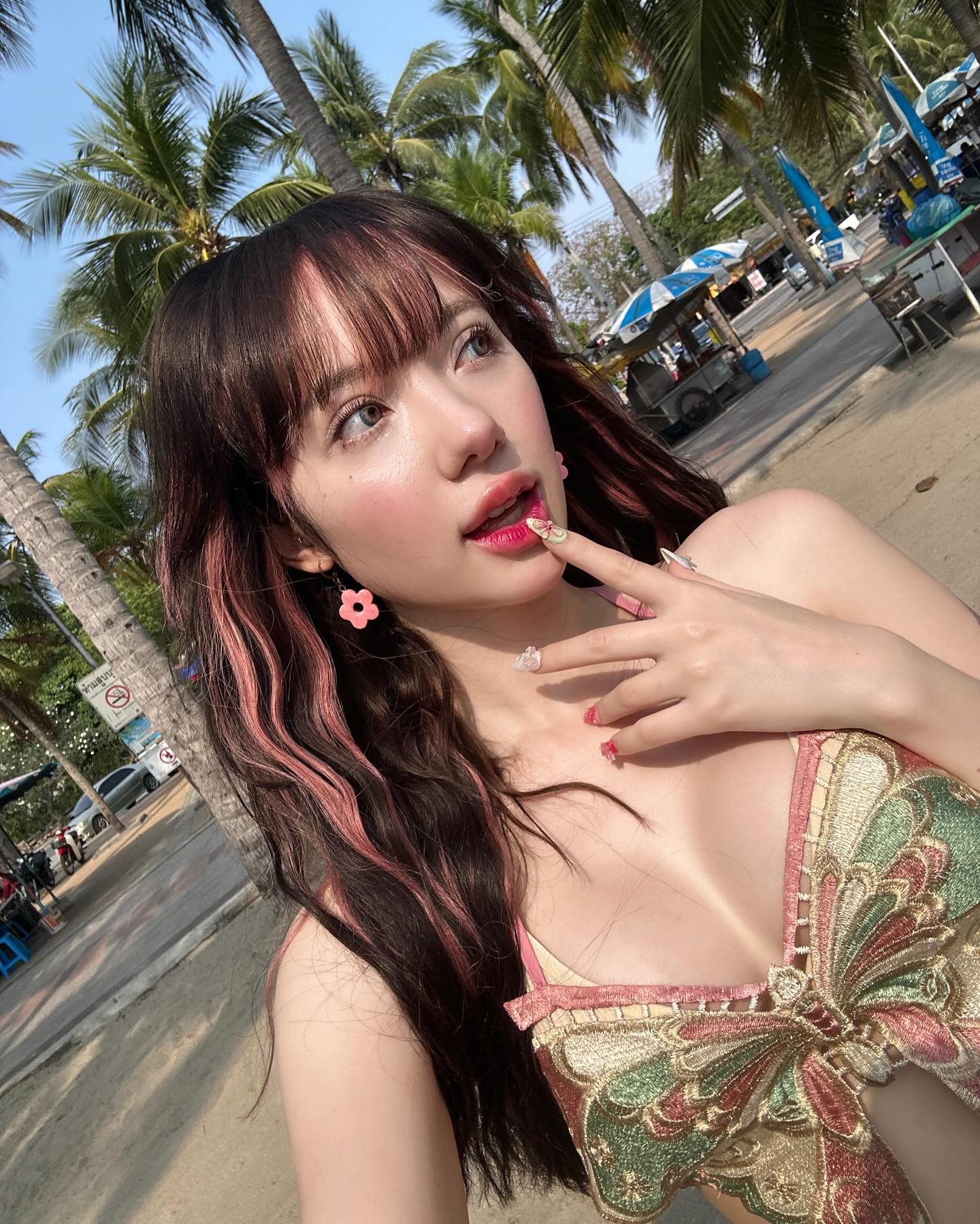 พลอยชมพู