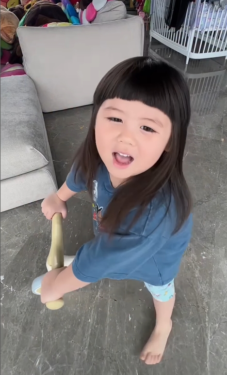 น้องเกล - น้องเอลิเซีย