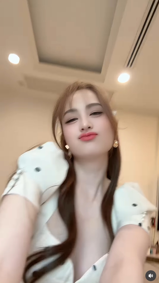 ขวัญ อุษามณี