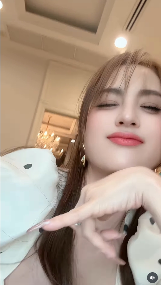 ขวัญ อุษามณี