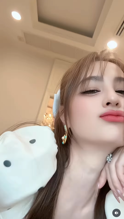 ขวัญ อุษามณี