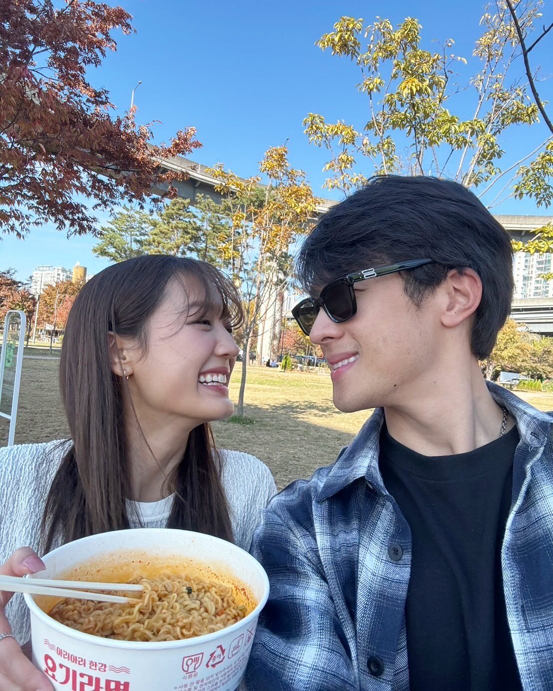 เจมส์ มาร์ - พาย รินรดา