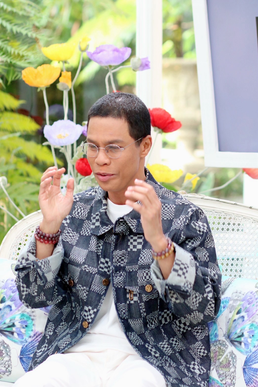 หนึ่ง จักรวาล