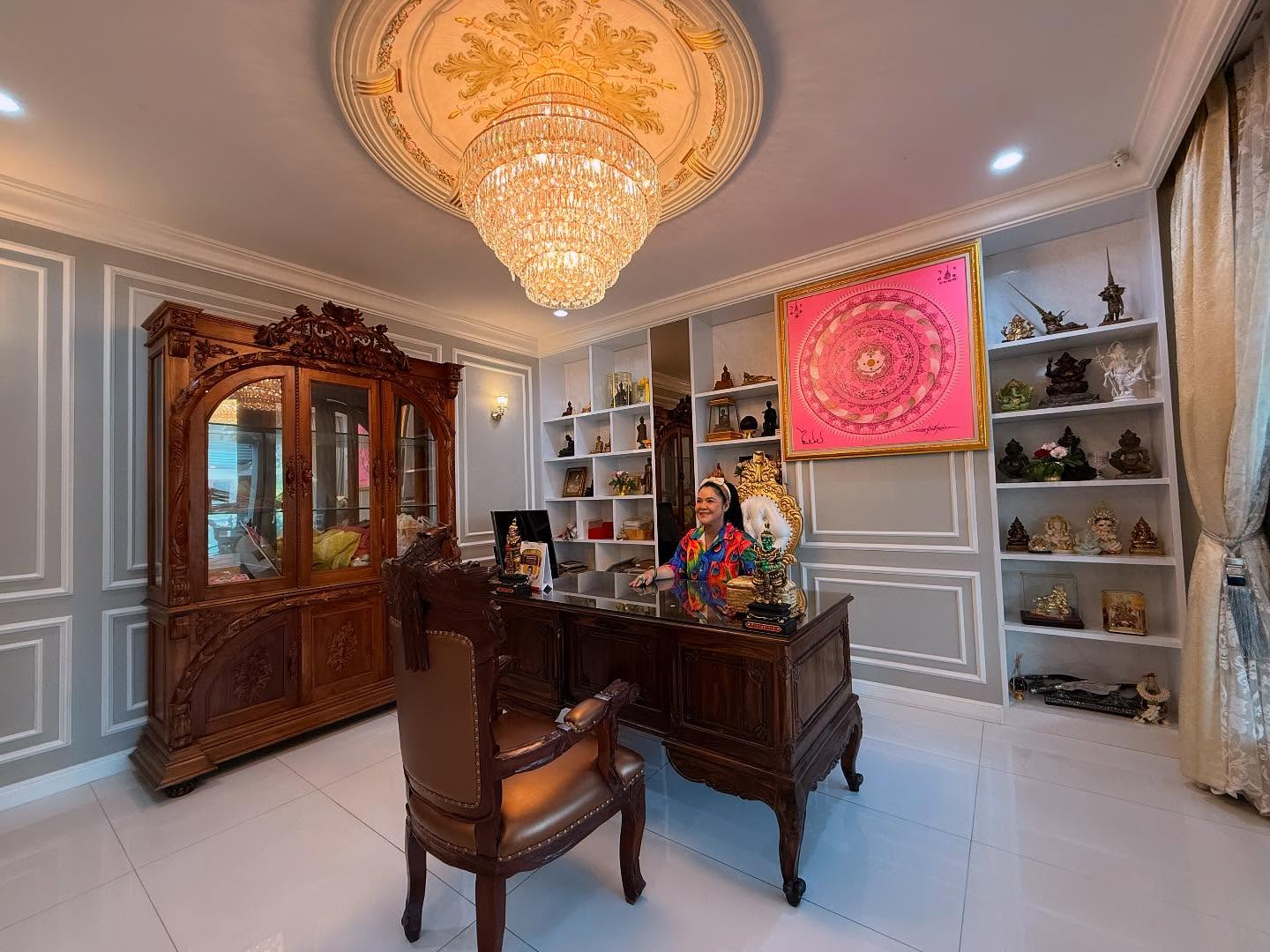 ฮาย อาภาพร