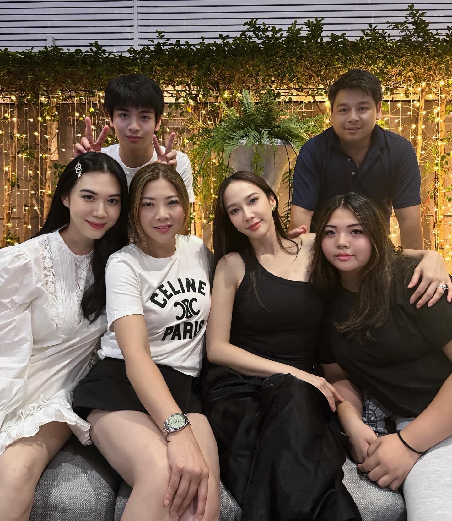 เมย์ เฟื่องอารมย์