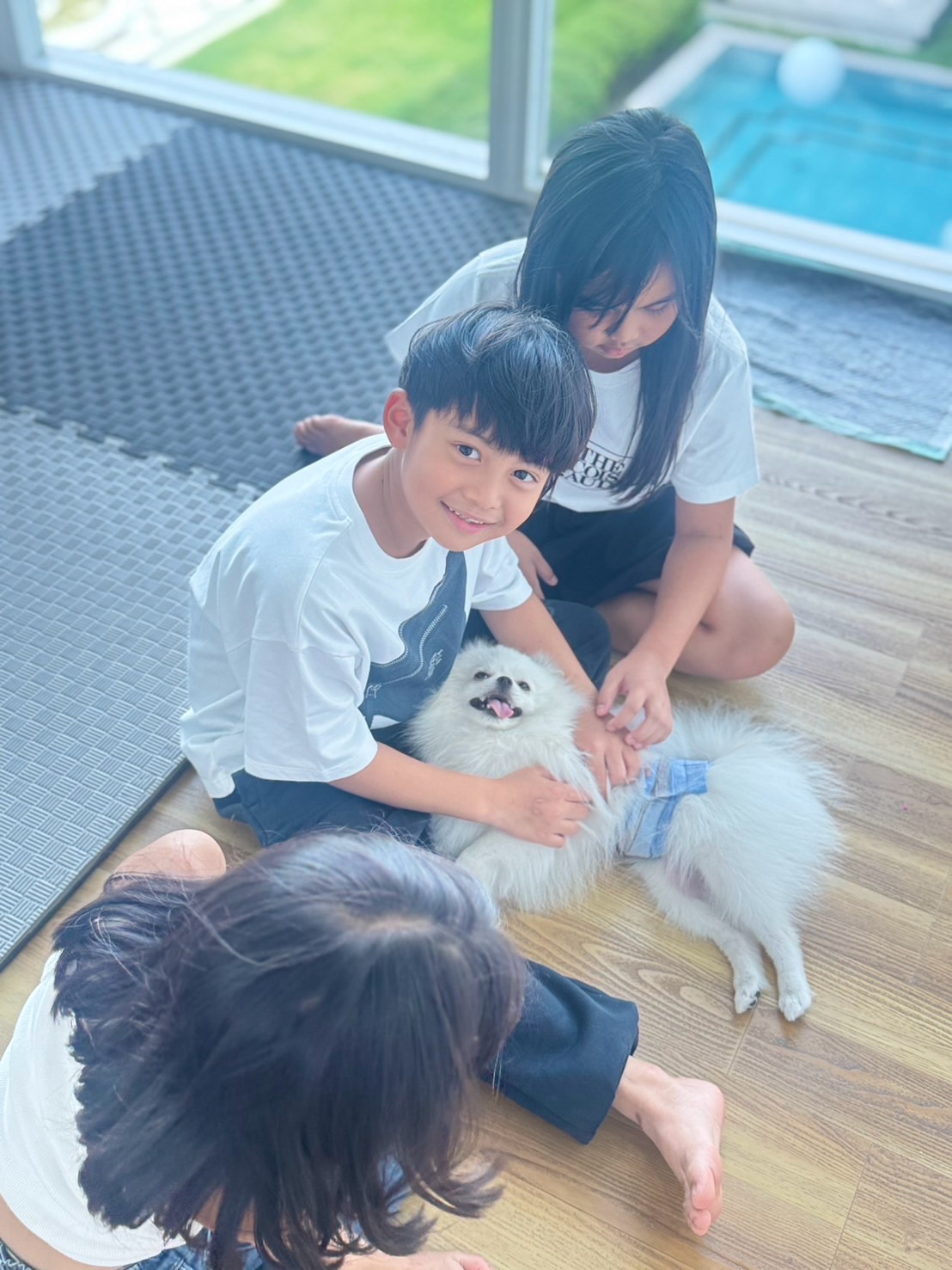 เมย์ เฟื่องอารมย์