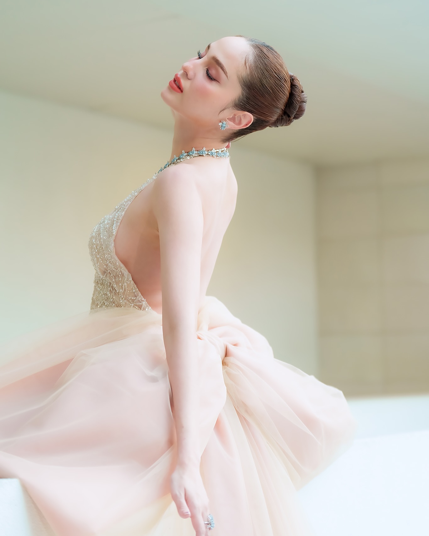 ขวัญ อุษามณี