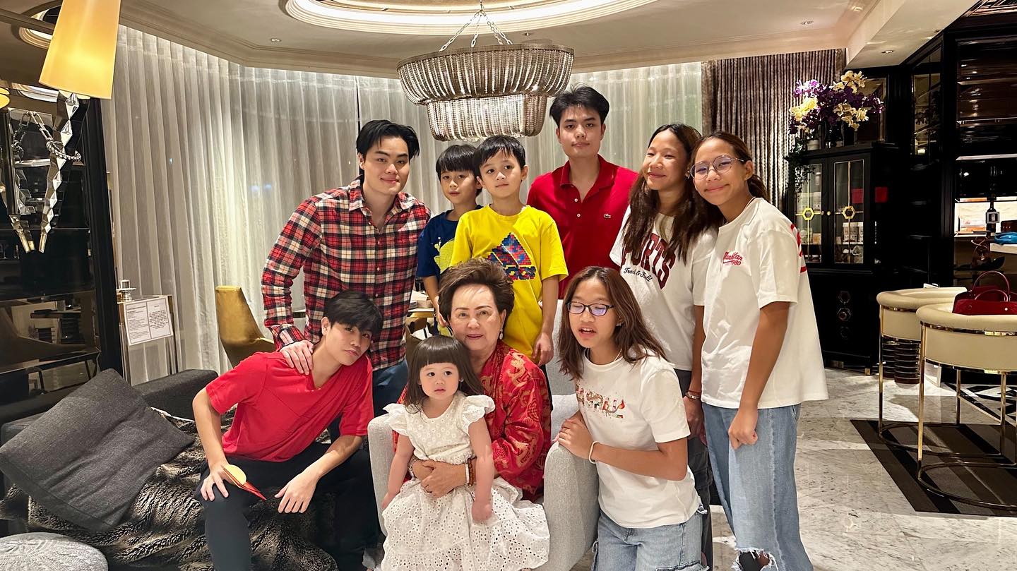 คุณย่าอุไรวรรณ