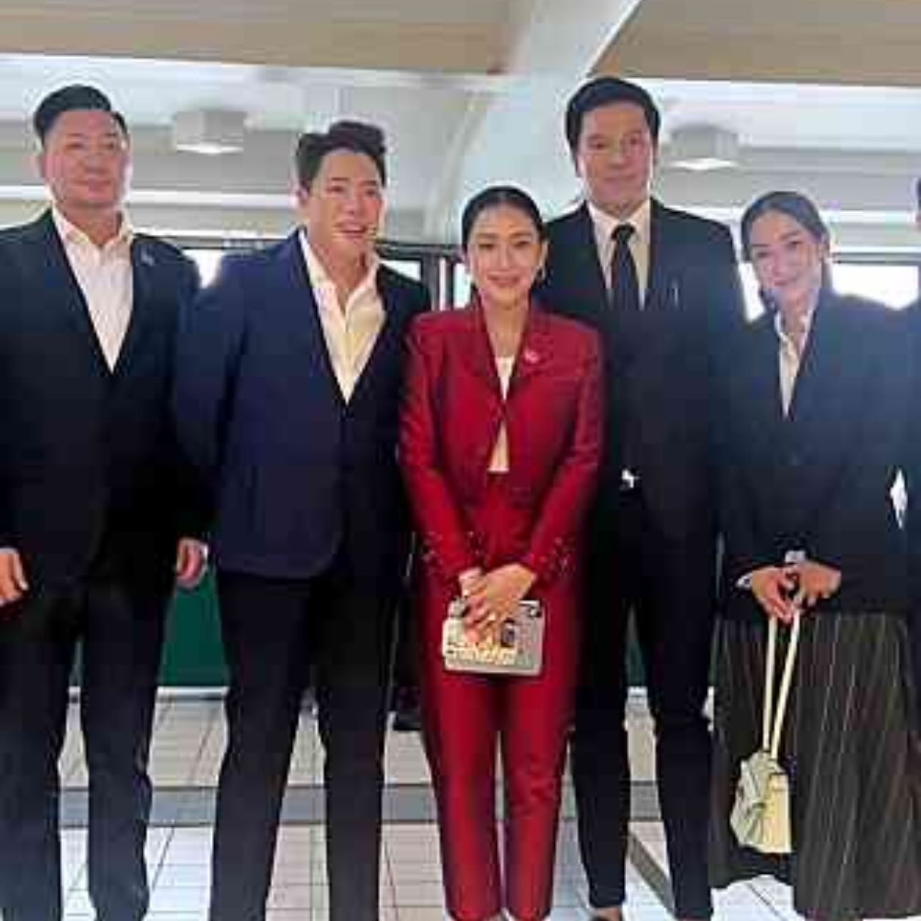 มดดำ อุ๊งอิ๊ง