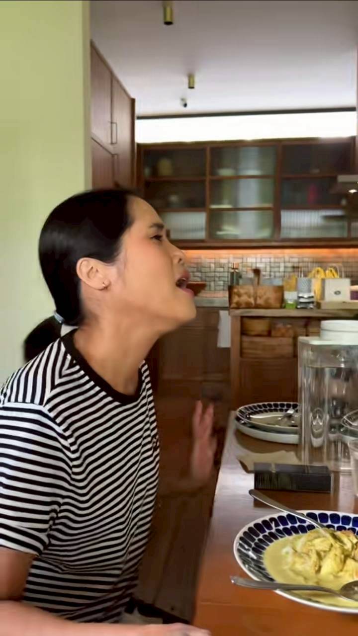 หน่อย บุษกร