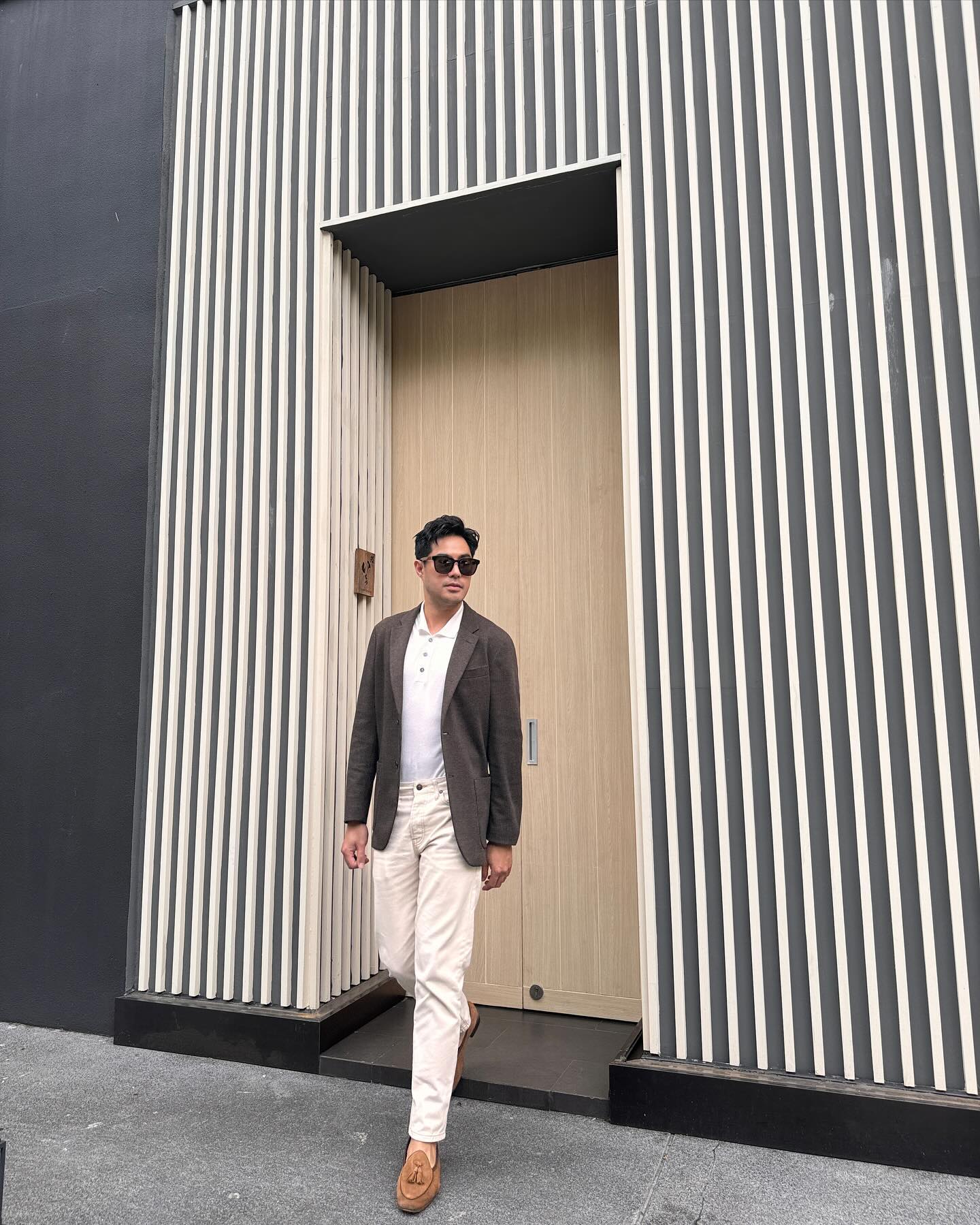 ท็อป จรณ