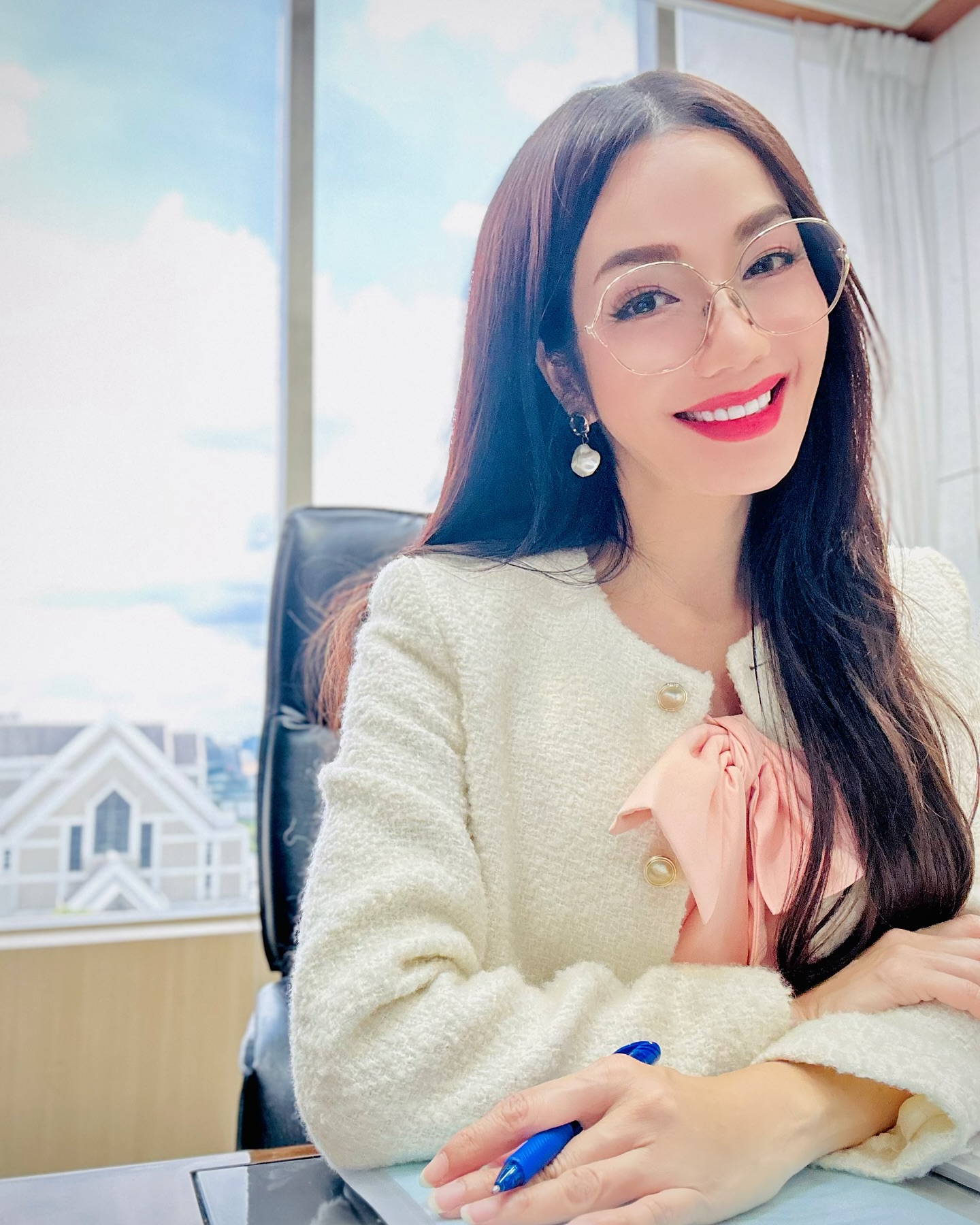 อ๋อม สกาวใจ